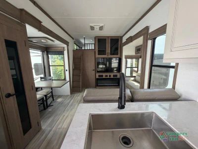 2024 Alliance RV Paradigm — photo 11 view