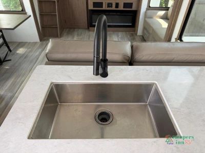 2024 Alliance RV Paradigm — photo 16 view
