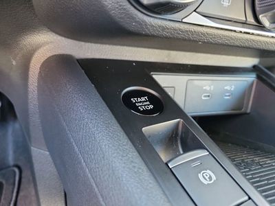 2025 Nissan Kicks - Photo 24