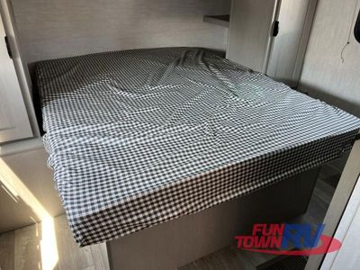 2025 Coachmen RV Clipper 6K Series - Photo 34