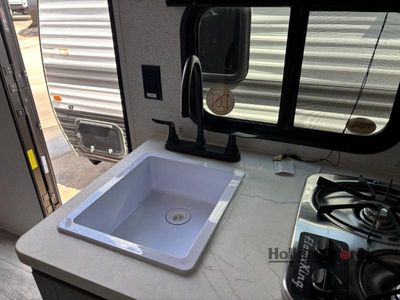 2025 Keystone Hideout Sport Single Axle - Photo 16