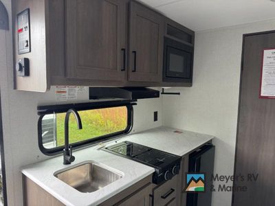 2026 Grand Design Transcend One - Photo 8