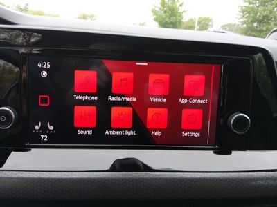2024 Volkswagen Golf GTI — photo 18 view