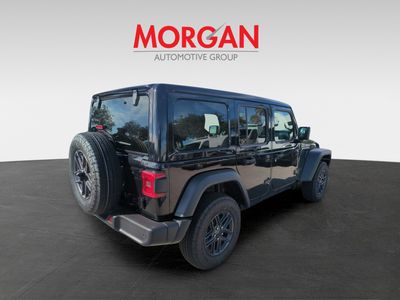 2025 Jeep Wrangler - Photo 5