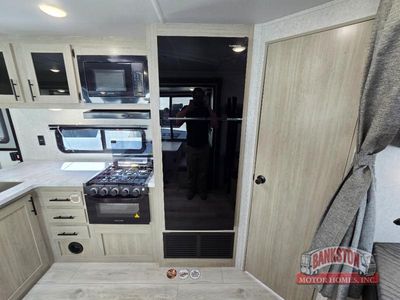 2026 Della Terra 275BH - Photo 18