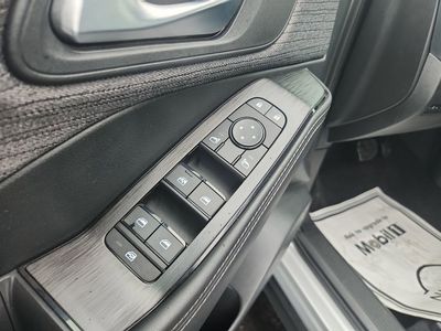 2021 Nissan Rogue SV - Photo 14