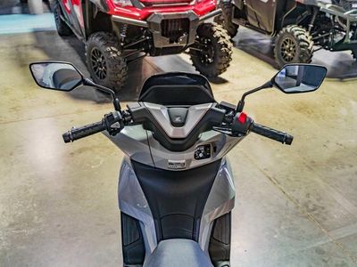 2025 Honda PCX - Photo 8