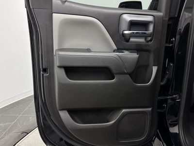 2019 Chevrolet Silverado 1500 LD — photo 18 view