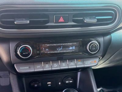 2023 Hyundai Kona — photo 13 view