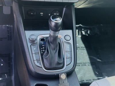 2023 Hyundai Kona — photo 14 view