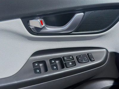 2023 Hyundai Kona — photo 16 view