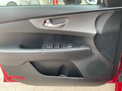 2021 Kia Forte - Photo 20