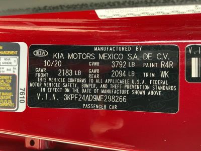 2021 Kia Forte - Photo 24