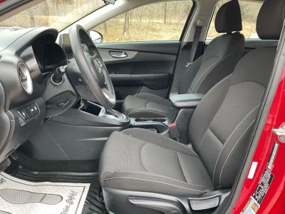 2021 Kia Forte - Photo 9