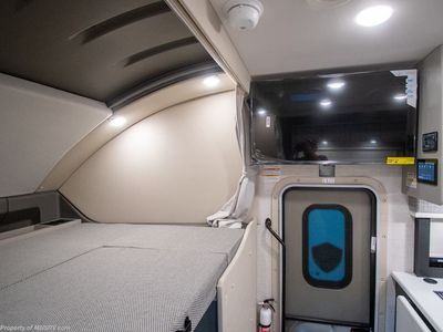 2026 Thor Motor Coach Magnitude Grand - Photo 6