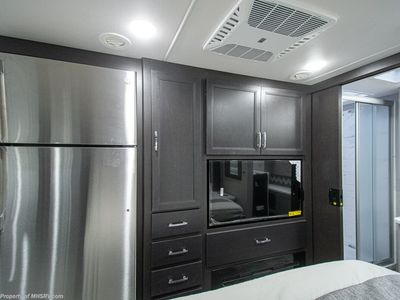 2026 Thor Motor Coach Magnitude Grand - Photo 15