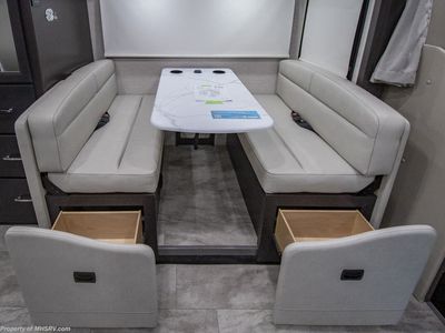 2026 Thor Motor Coach Magnitude Grand - Photo 11