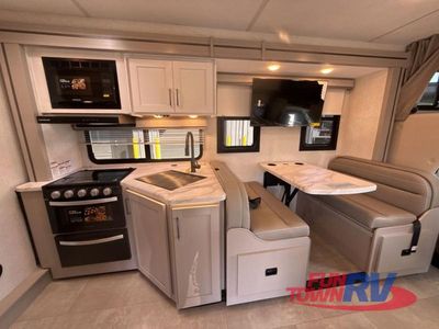 2026 Thor Motor Coach Quantum - Photo 16
