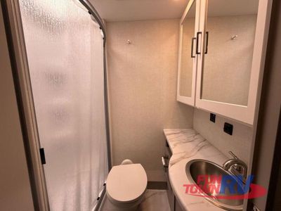 2026 Thor Motor Coach Quantum - Photo 23