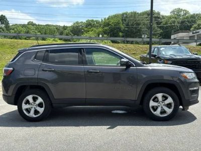 2019 Jeep Compass — detail view