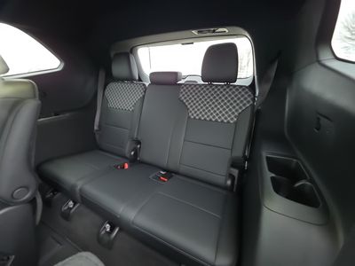 2024 GMC Acadia - Photo 12