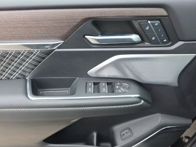 2024 GMC Acadia - Photo 14