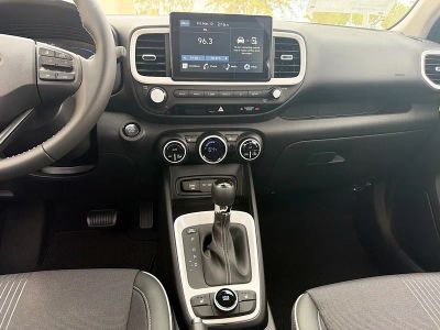2026 Hyundai VENUE — photo 18 view