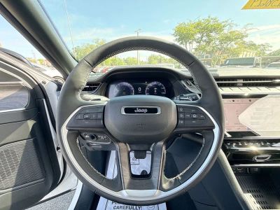 2026 Jeep Grand Cherokee — photo 12 view