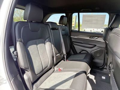 2026 Jeep Grand Cherokee — photo 22 view