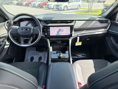 2026 Jeep Grand Cherokee — photo 23 view