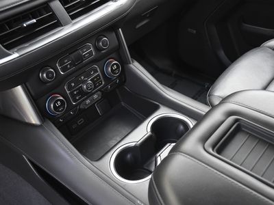 2024 Chevrolet Suburban - Photo 12