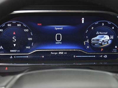 2024 Chevrolet Suburban - Photo 10