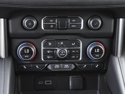 2024 Chevrolet Suburban - Photo 13
