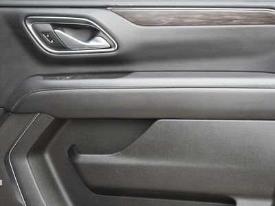 2024 Chevrolet Suburban - Photo 28