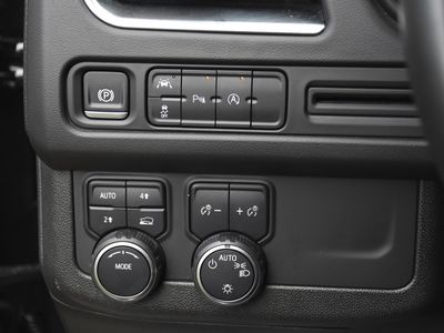 2024 Chevrolet Suburban - Photo 20