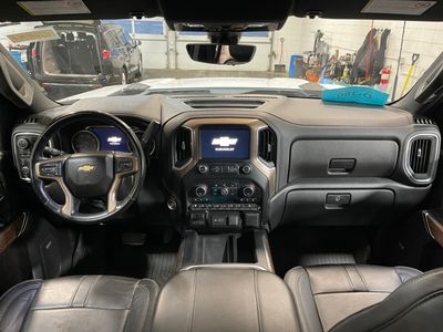 2023 Chevrolet Silverado 3500HD - Photo 9