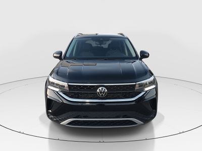 2024 Volkswagen Taos - Photo 2