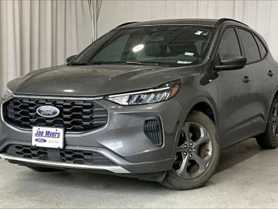 2023 Ford Escape - Photo 2