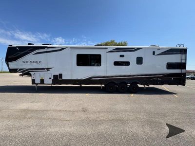 2026 Jayco Seismic - Photo 8