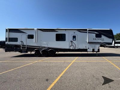 2026 Jayco Seismic - Photo 7