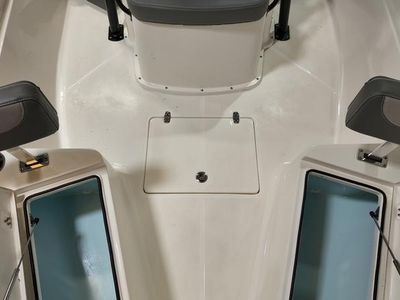 2024 Sea Born LX24 Center Console LE - Photo 9