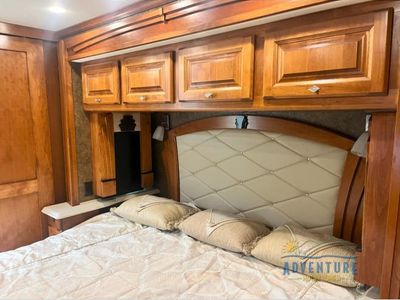 2015 Tiffin Motorhomes Phaeton QBH - Photo 9