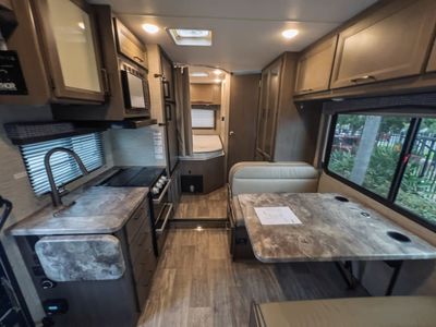 2023 Thor Motor Coach CHATEAU - Photo 6