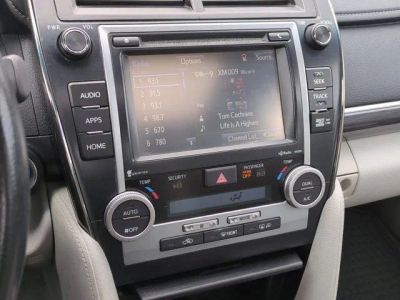2014 Toyota Camry Hybrid - Photo 12