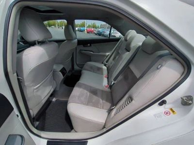 2014 Toyota Camry Hybrid - Photo 16