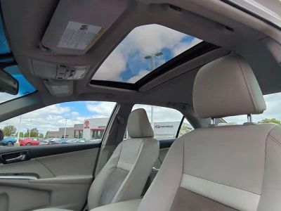 2014 Toyota Camry Hybrid - Photo 10
