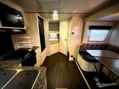 2019 Winnebago Minnie — interior view