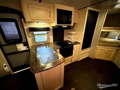 2019 Winnebago Minnie — photo 9 view
