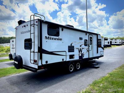 2019 Winnebago Minnie — side profile view