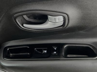 2023 Jeep Renegade - Photo 29
